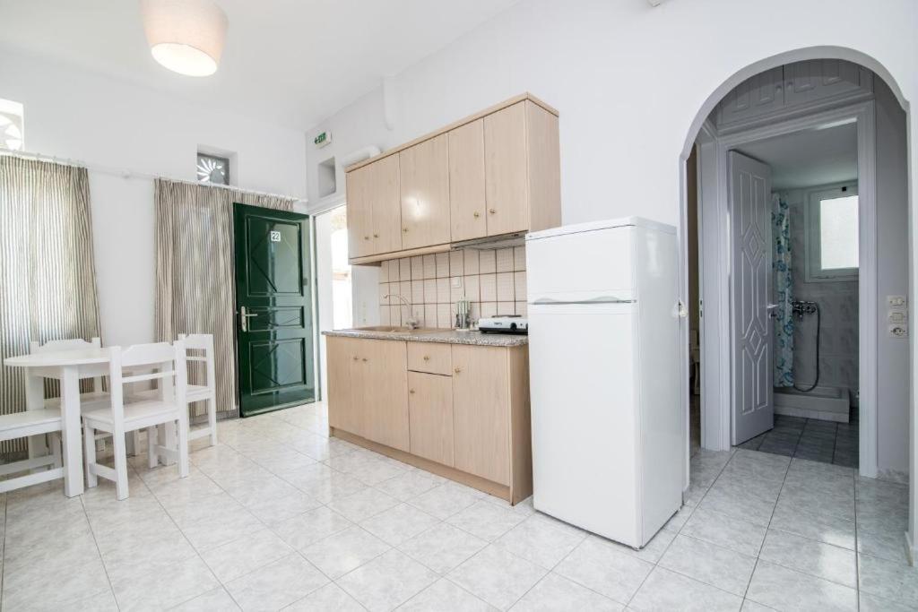 Seirines Apartments อาจิออส ไอออนนิส ภายนอก รูปภาพ